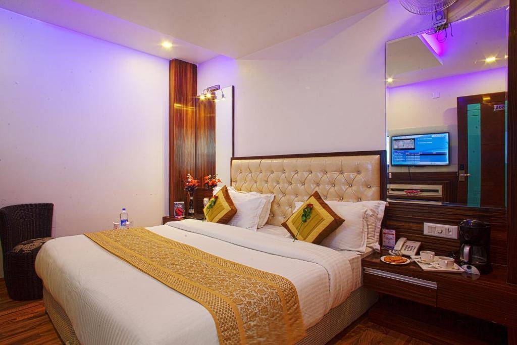 Hotel Delhi 55 -City Center New Delhi Room photo
