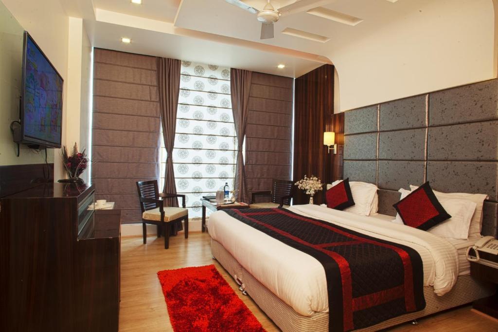 Hotel Delhi 55 -City Center New Delhi Room photo