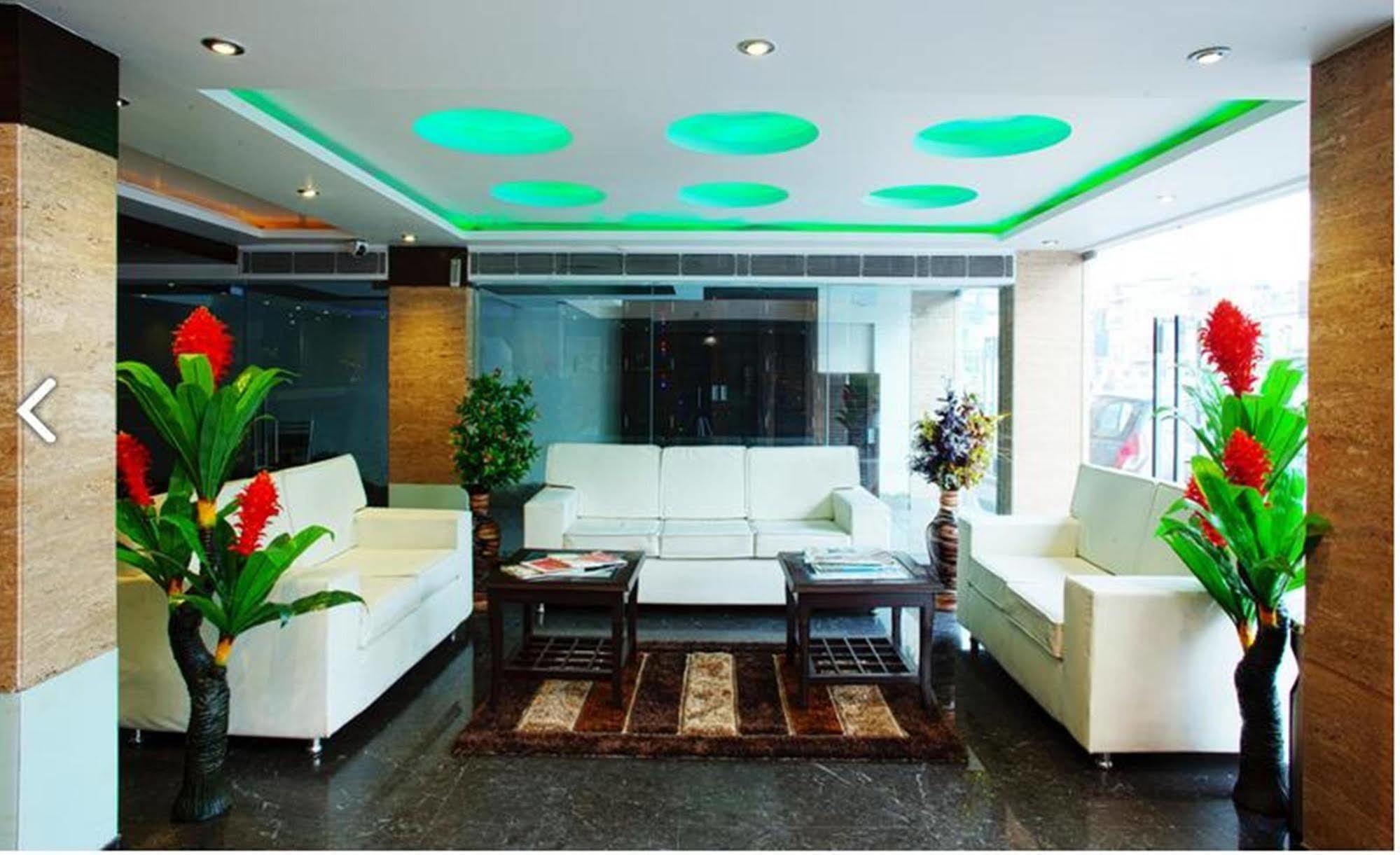 Hotel Delhi 55 -City Center New Delhi Exterior photo